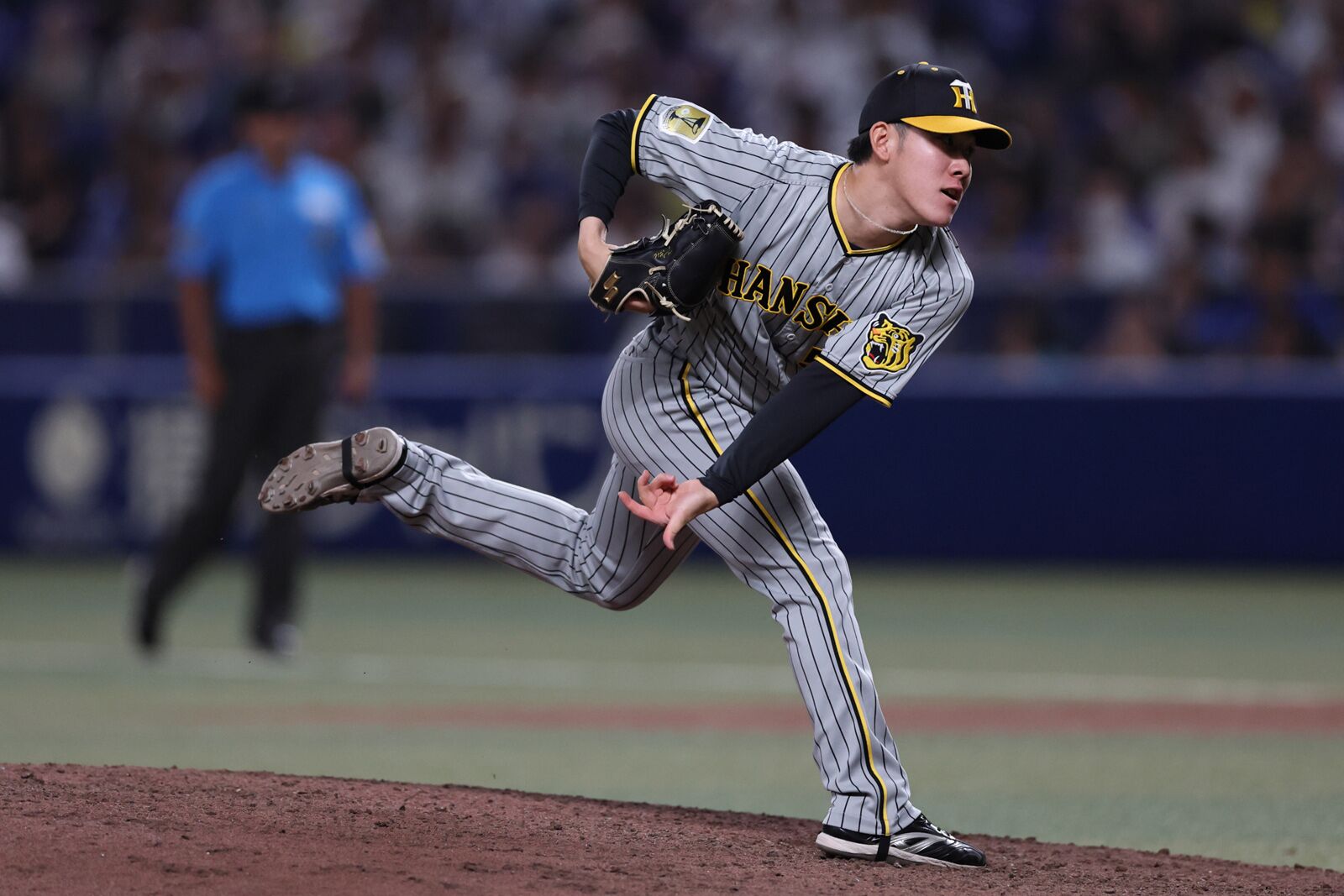 8月9日 阪神タイガース対広島東洋カープ 京セラドーム 1塁側 3枚連番