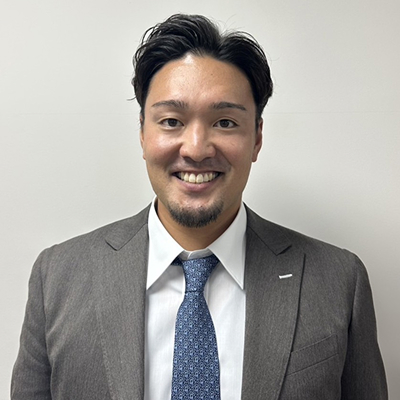 秋山拓巳さん
