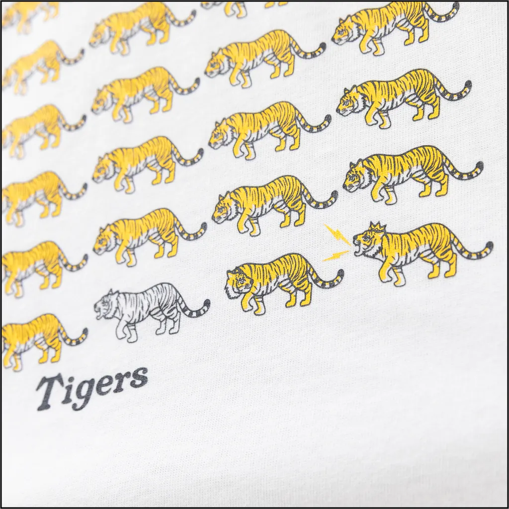 虎沢山Tシャツ 柄